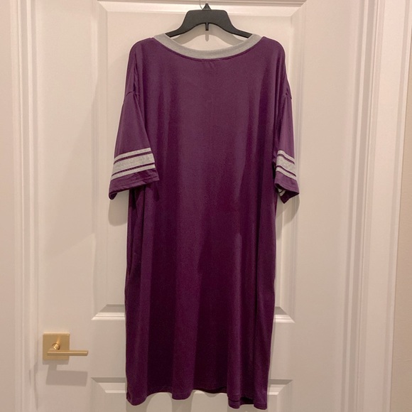 NWT Ekoauer Robe - Picture 5 of 7